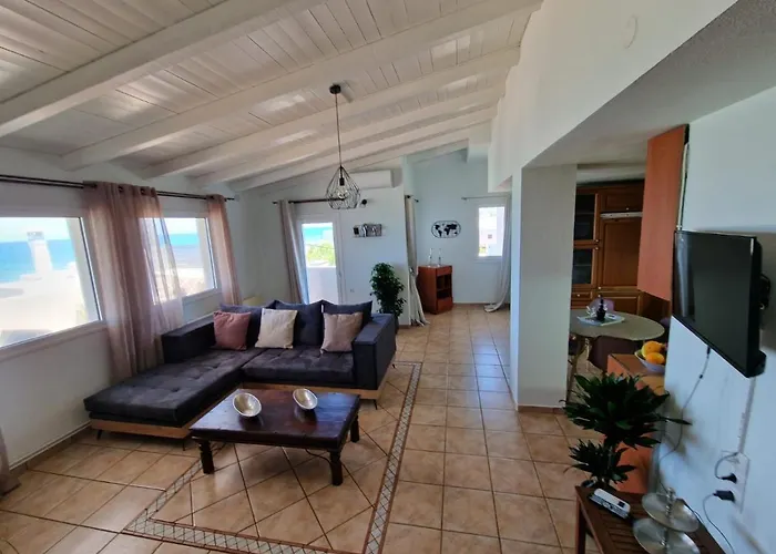 Astra Sea View Apartment, Sea Front