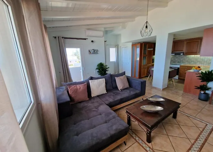 Astra Sea View Apartment, Sea Front