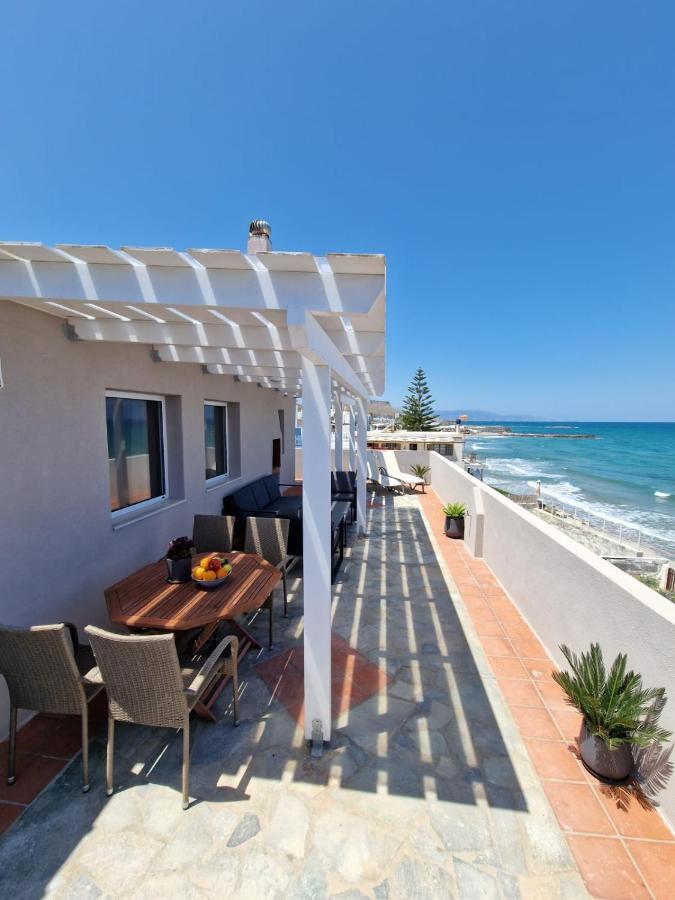 Astra Sea View Apartment, Sea Front