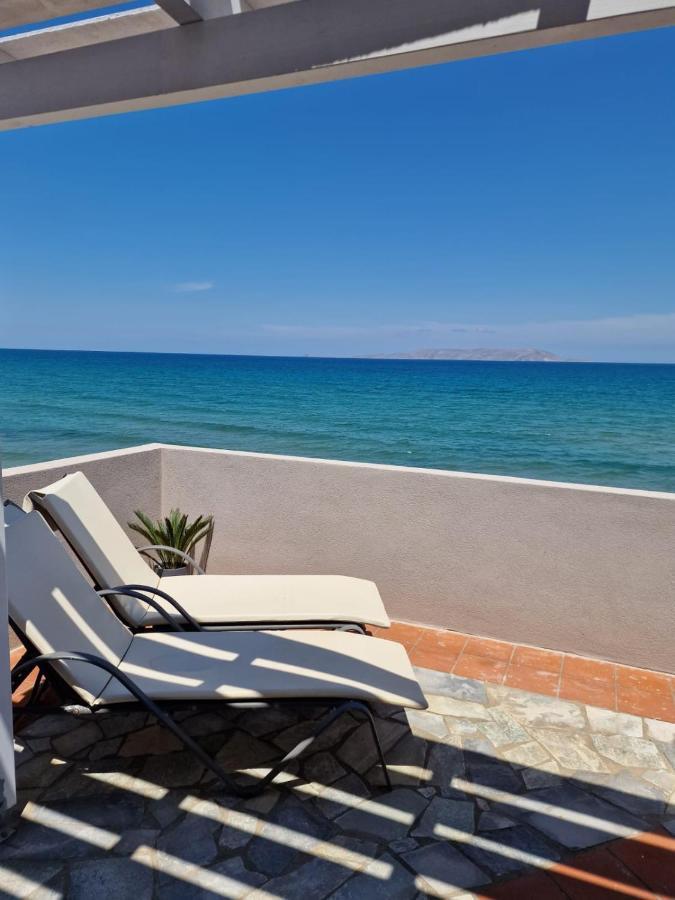 Astra Sea View Apartment, Sea Front Apartment *
