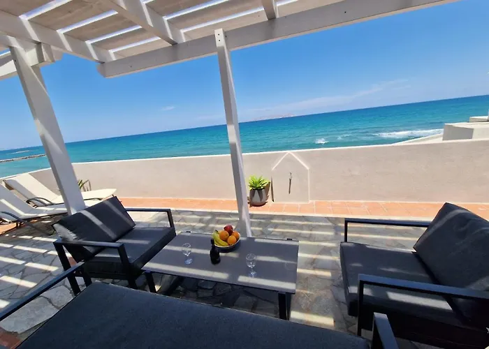 Astra Sea View Apartment, Sea Front