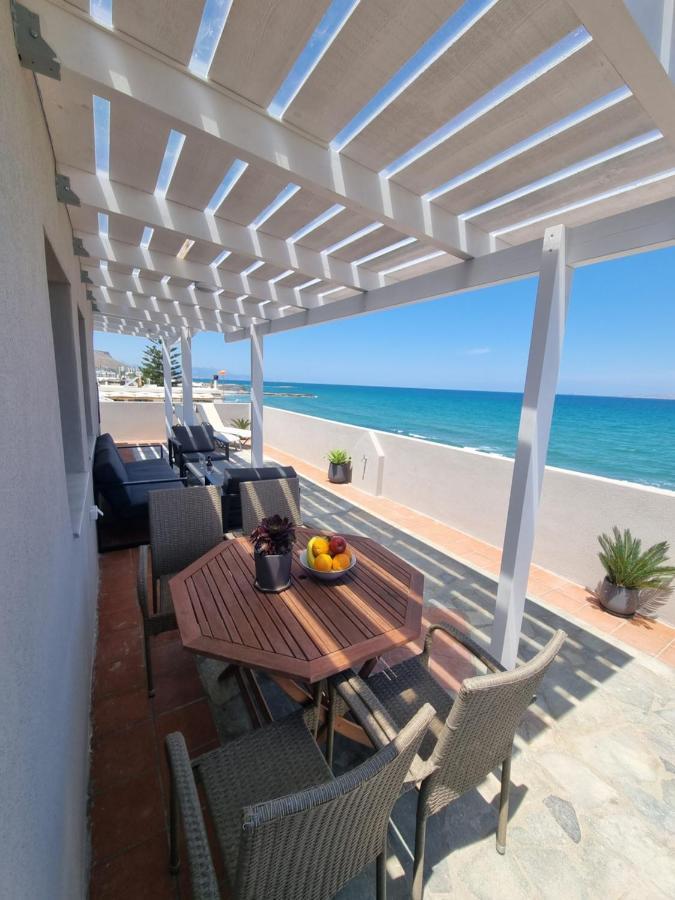Astra Sea View Apartment, Sea Front *